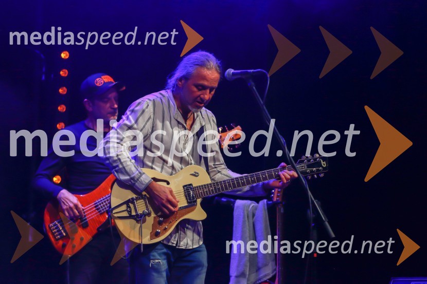  Boštjan Andrejc – Bushy , kitara, skupina AvtomobiliAvtomobili, koncert ob 40-letnici