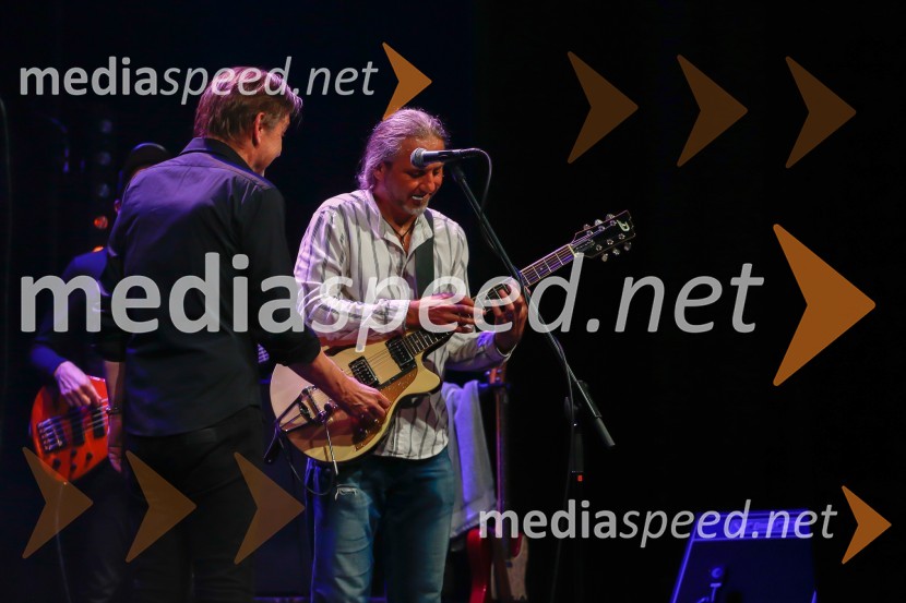  Marko Vuksanović, pevec, skupina Avtomobili;  Boštjan Andrejc – Bushy , kitara, skupina AvtomobiliAvtomobili, koncert ob 40-letnici