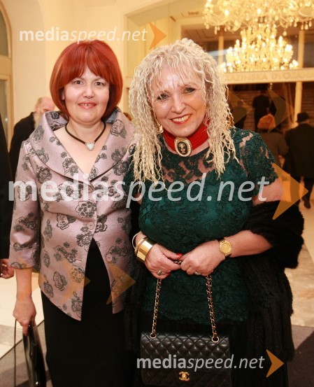 Nevena Tea Gorjup, podjetnica, in Irena Polanec, slikarkaZlatorog, premiera opere