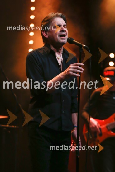  Marko Vuksanović, pevec, skupina AvtomobiliAvtomobili, koncert ob 40-letnici