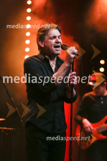  Marko Vuksanović, pevec, skupina AvtomobiliAvtomobili, koncert ob 40-letnici