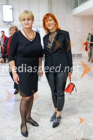  Irena Moro, Moro & Kunst d.o.o;  Jerneja  Kamnikar, ustanoviteljica in direktorica Vivo CateringOrkester Romanske Švice na odru Cankarjevega doma