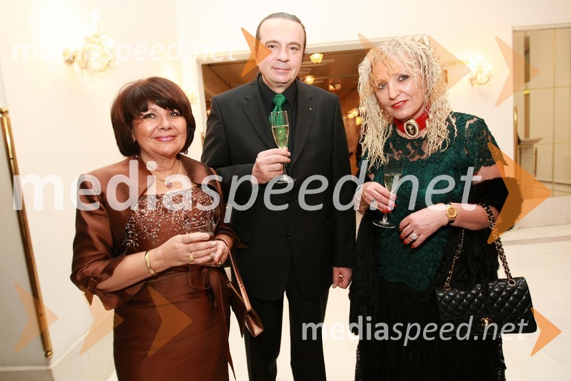 Vera Mihatovič, pomočnica generalnega direktorja za finance na Autocommerce d.d. ter Bojan in Irena Polanec, slikarkaZlatorog, premiera opere