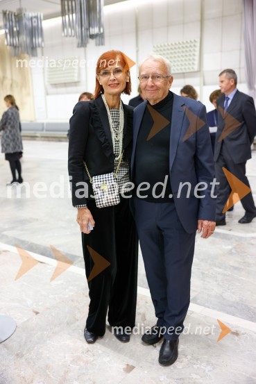  Darinka Pavlič Kamien, strokovnjakinja za komuniciranje; dr. Peter KamienOrkester Romanske Švice na odru Cankarjevega doma