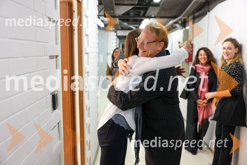   Viktoria Mullova, violina;  ... Orkester Romanske Švice na odru Cankarjevega doma