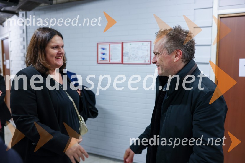  Uršula Cetinski, generalna direktorica, Cankarjev dom;  Jonathan Nott, dirigentOrkester Romanske Švice na odru Cankarjevega doma