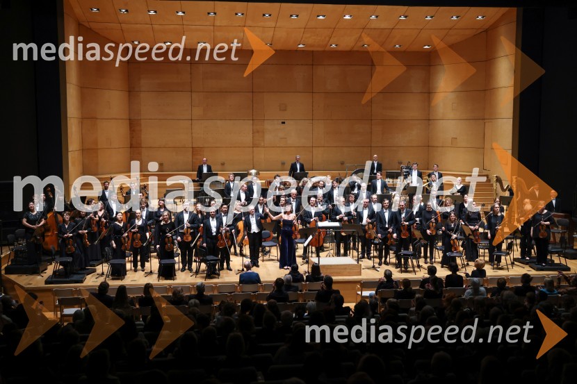 Orkester Romanske Švice na odru Cankarjevega doma