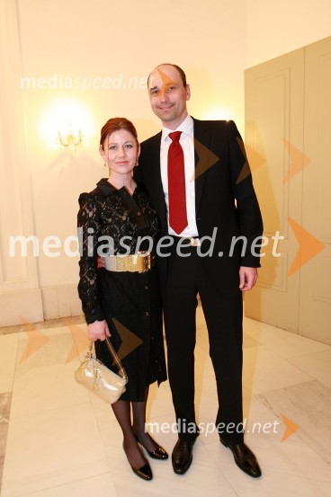 Matjaž Kovačič, predsednik uprave Nova KBM d.d. in njegova soproga Viktorija
Zlatorog, premiera opere