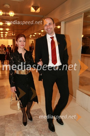 Matjaž Kovačič, predsednik uprave Nove KBM, in njegova soproga Viktorija
Zlatorog, premiera opere