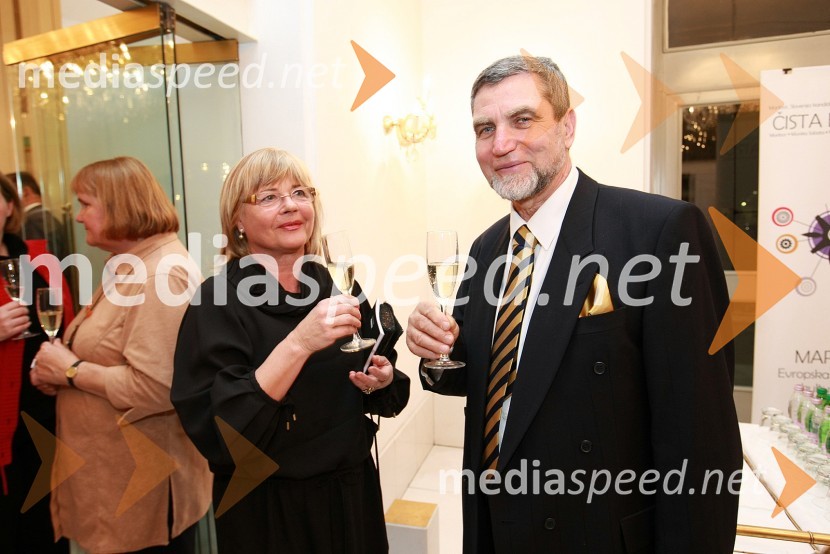 Red. prof. dr. Ludvik Trauner, dekan Fakultete za gradbeništvo Univerze v Mariboru s spremljevalkoZlatorog, premiera opere