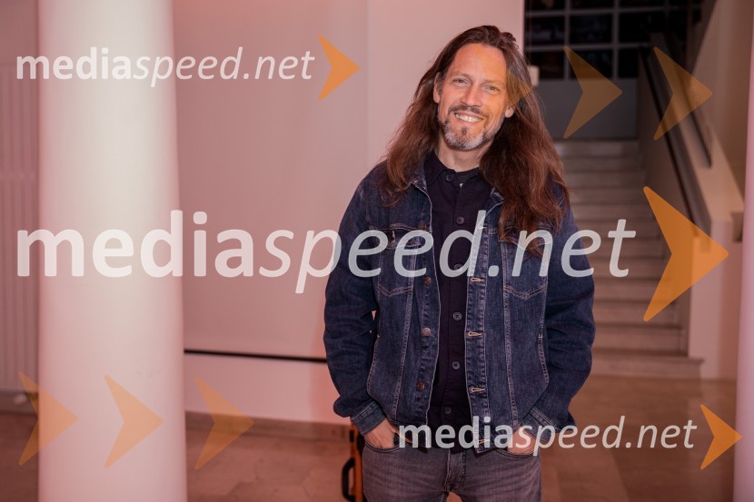  Borut Peterlin, fotografNevidna ženska, premiera