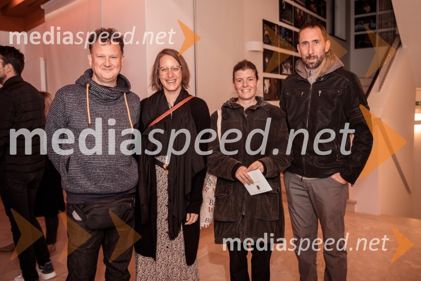 Nevidna ženska, premiera