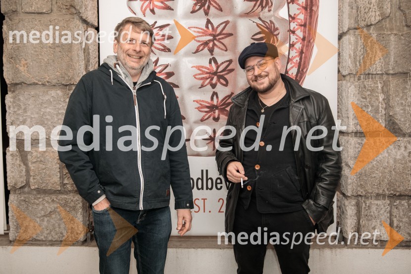 Nevidna ženska, premiera