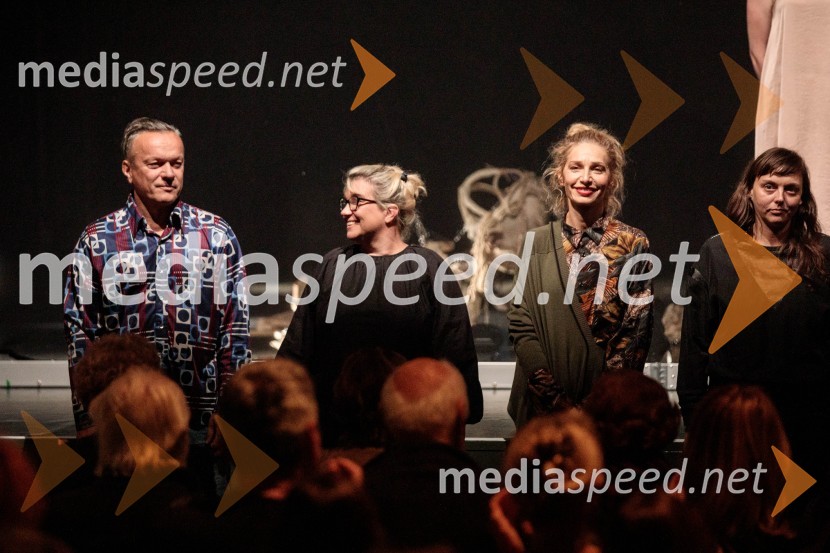  Branko Potočan, koreograf;  Ivana Djilas, režiserka;  Jelena Proković, kostumografinja, JSP;  Vesna Krebs, umetnicaNevidna ženska, premiera