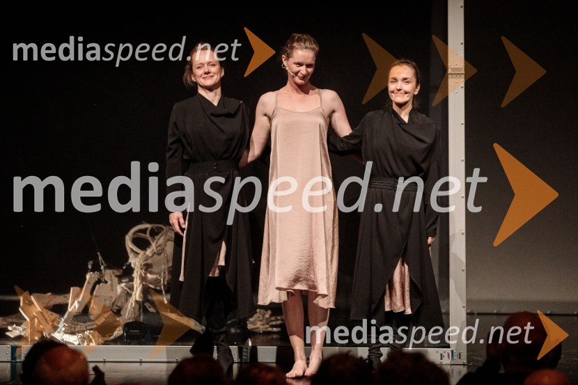  Katja Povše, igralka;  Špela Frlic, igralka;  Maja Kunšič, igralkaNevidna ženska, premiera