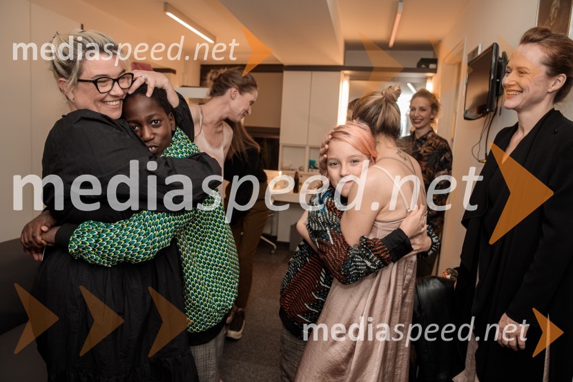  Ivana Djilas, režiserka;  Ruben Gombač;  Kolja Gombač;  Maja Kunšič, igralka;  Katja Povše, igralkaNevidna ženska, premiera