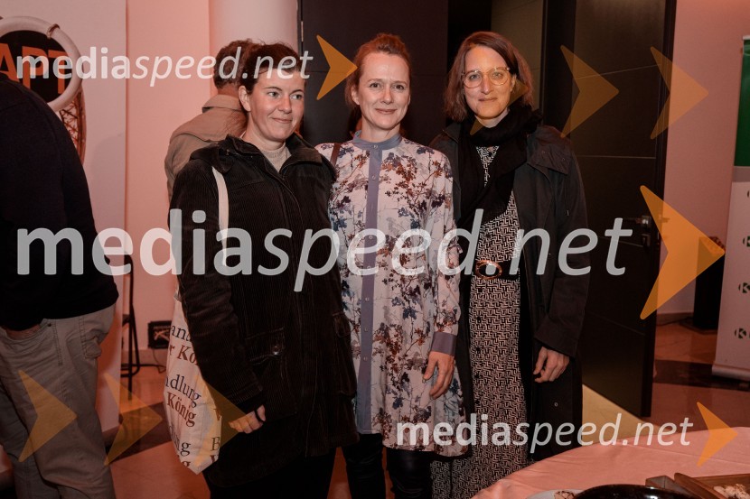  ... ;  Katja Povše, igralka;  ... Nevidna ženska, premiera