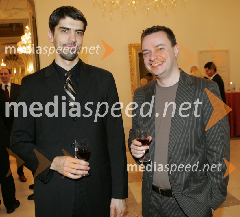 Bor Greiner, urednik na Radiu City in Sašo Papp, programski direktor radijske mreže InfonetRazglasitev Naj Mariborčanov 2005
