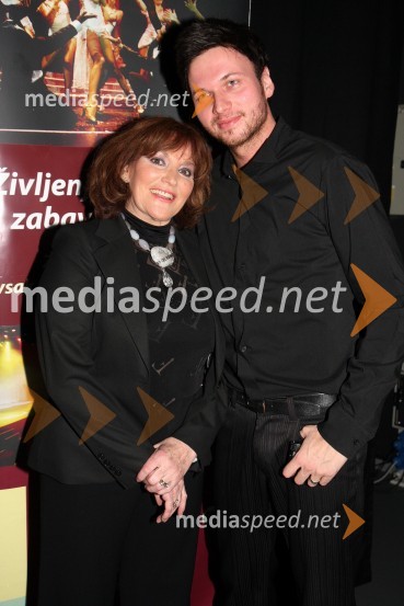 Tereza Kesovija, hrvaška pevka in Robert Roškar, moderator radia Net Fm ter voditelj na televiziji Net TVTereza Kesovija, koncert v Mondu