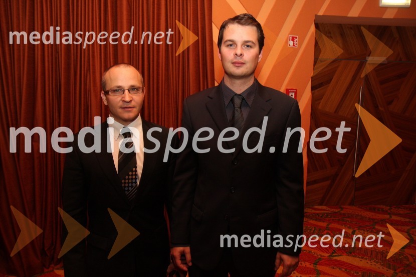 Gregor Jeza, predsednik uprave Hit Šentilj d.d. in Ahac Pinter, direktor trženja in prodaje Hit Šentilj d.dTereza Kesovija, koncert v Mondu