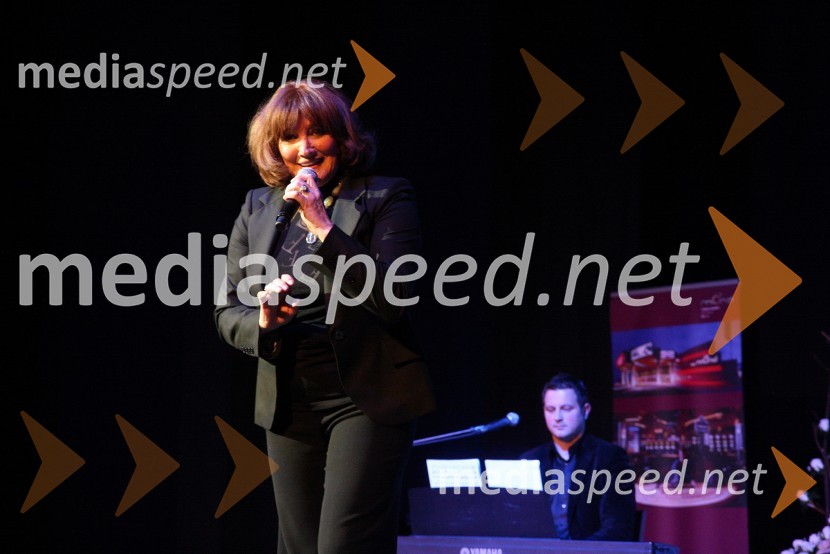 Tereza Kesovija, hrvaška pevkaTereza Kesovija, koncert v Mondu