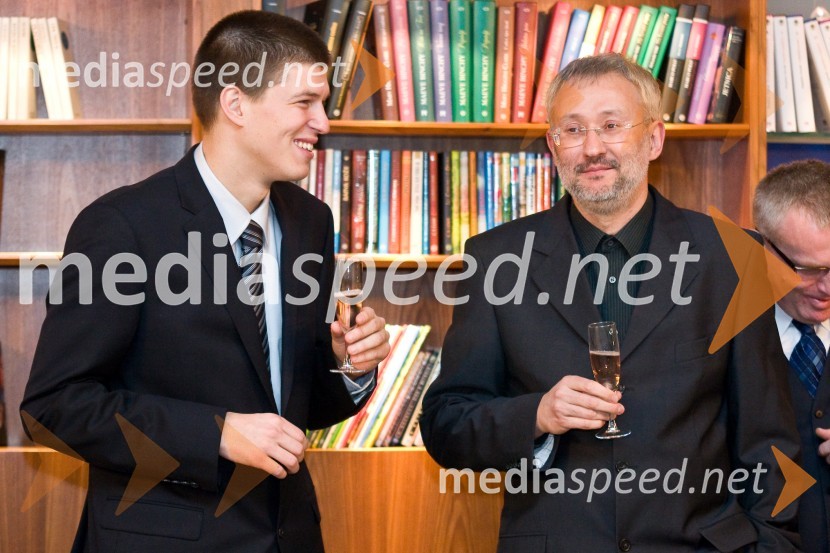 Goran Vojnović, pisatelj in Miran Zupanič, režiser in scenarist, prejemnika nagrade Prešernovega sklada 2009Podelitev Prešernovih nagrad 2009