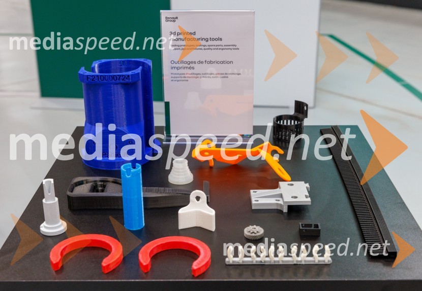 Skupina Renault uvaja prvi industrijski Metaverse