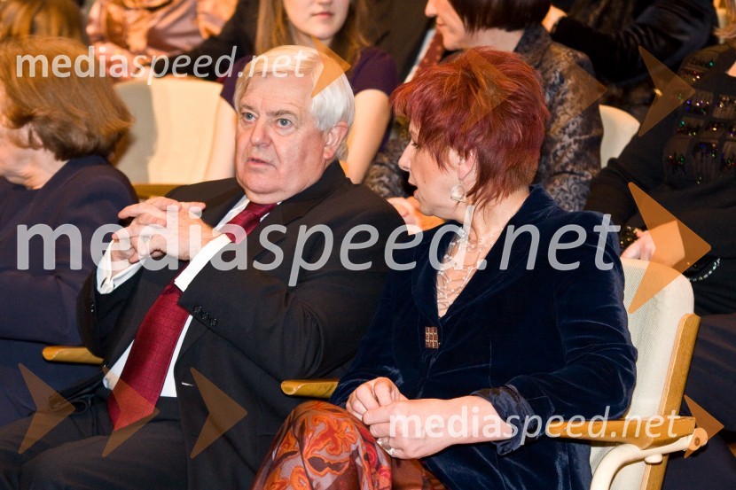 Milan Kučan, nekdanji predsednik Slovenije in Majda Širca, ministrica za kulturoPodelitev Prešernovih nagrad 2009