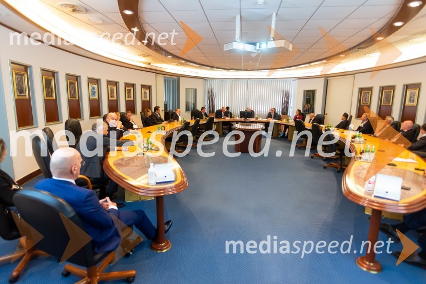 Srečanje državnega sekretarja Štucina s člani Slovenskega konzularnega zbora