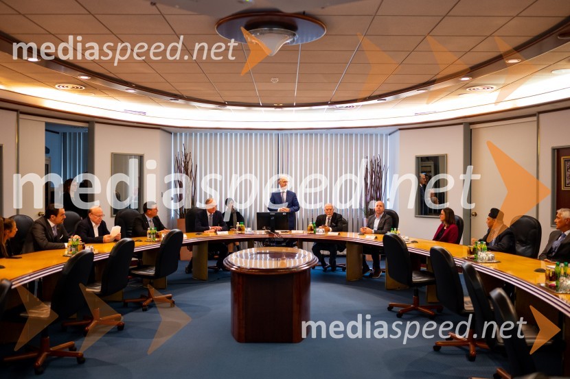 Srečanje državnega sekretarja Štucina s člani Slovenskega konzularnega zbora