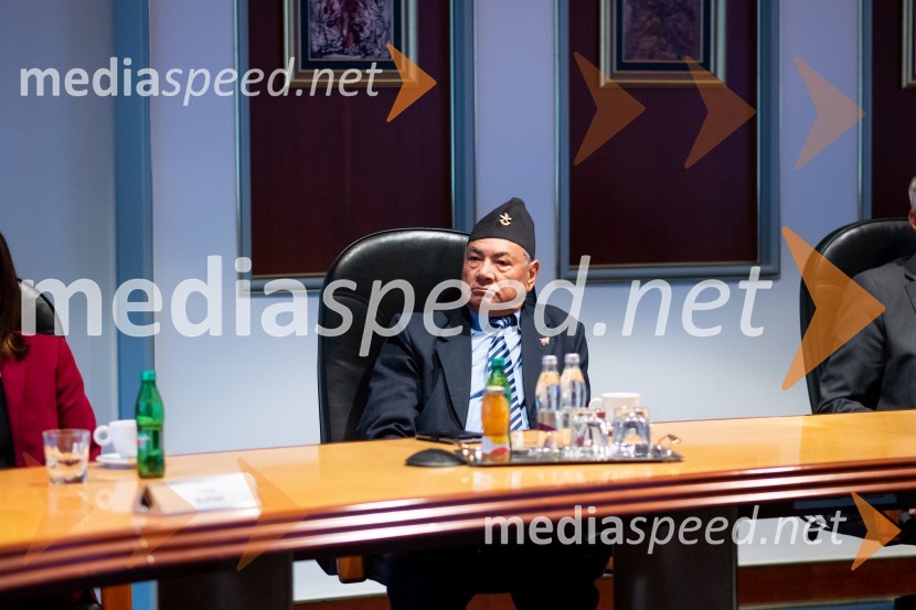   Aswin Kumar Shrestha, častni generalni konzul NepalaSrečanje državnega sekretarja Štucina s člani Slovenskega konzularnega zbora