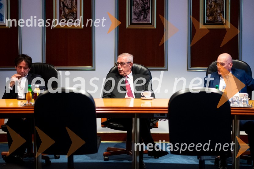  Tomaž Kavčič, kuharski mojster, Pri Lojzetu, Zemono, podpredsednik BASS;  ... ;  ... Srečanje državnega sekretarja Štucina s člani Slovenskega konzularnega zbora