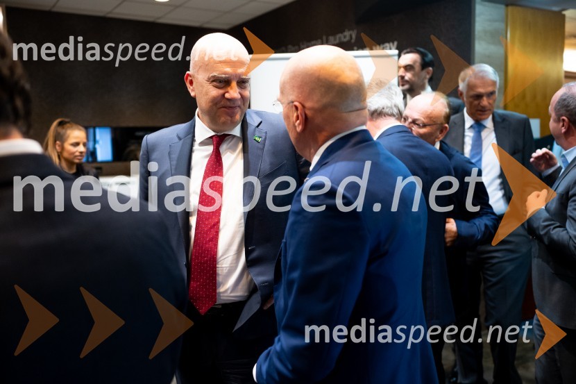 mag. Ivan Knezevič, direktor, Transplantacijski center Univerzitetni centra Ljubljani;  ... Srečanje državnega sekretarja Štucina s člani Slovenskega konzularnega zbora