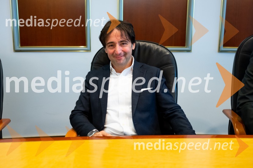  Tomaž Kavčič, kuharski mojster, Pri Lojzetu, Zemono, podpredsednik BASSSrečanje državnega sekretarja Štucina s člani Slovenskega konzularnega zbora