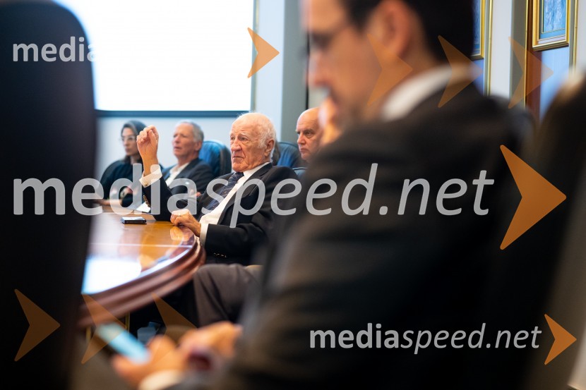  prof. dr. Šime Ivanjko,  upokojeni predavatelj Pravne fakultete Univerze v MariboruSrečanje državnega sekretarja Štucina s člani Slovenskega konzularnega zbora