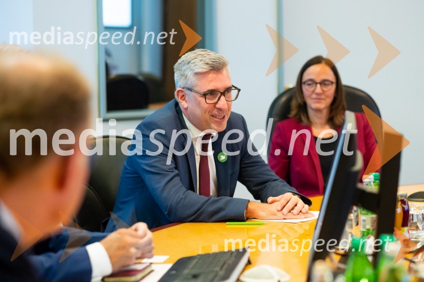 mag. Marko Štucin, državni sekretar MZZSrečanje državnega sekretarja Štucina s člani Slovenskega konzularnega zbora