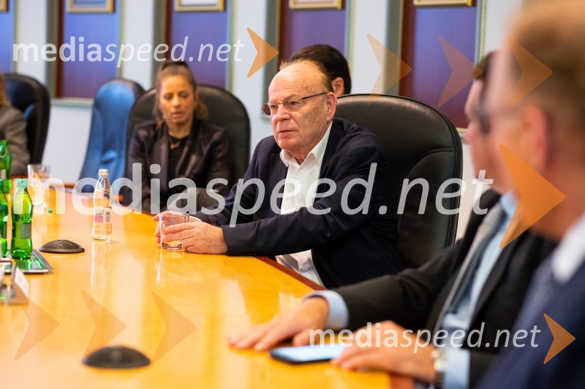 Srečanje državnega sekretarja Štucina s člani Slovenskega konzularnega zbora