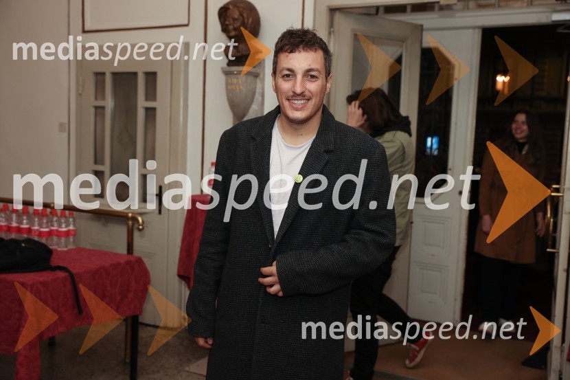  Žan  Papič, stand up komikOjdip, gostujoča drama v SNG drama Ljubljana