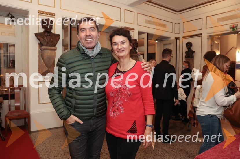  Mario Galunič, TV voditelj;  Ema Peruš, vodja abonmajev SNG Drama LjubljanaOjdip, gostujoča drama v SNG drama Ljubljana