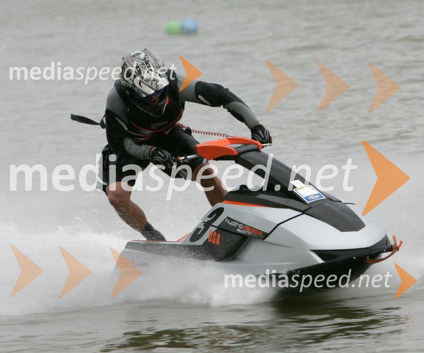Ameriški tekmovalecJET SKI, pokal Alpe Adria