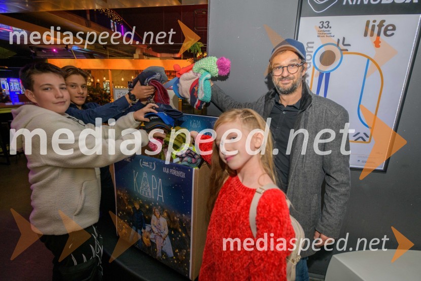  Emil Kulović, igralec;  Tilen Kolbe, igralec;  Kaja Podrebersek, igralka;  Slobodan Maksimović, režiserPremiera prvega slovenskega  božičnega filma KAPA  v Mariboxu