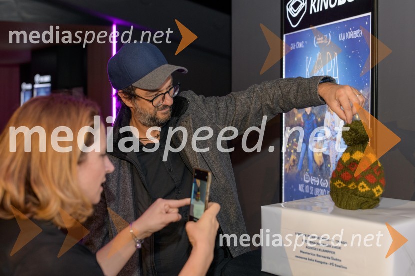  ... ;  Slobodan Maksimović, režiserPremiera prvega slovenskega  božičnega filma KAPA  v Mariboxu