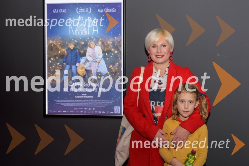 Ana in hči OtjaPremiera prvega slovenskega  božičnega filma KAPA  v Mariboxu