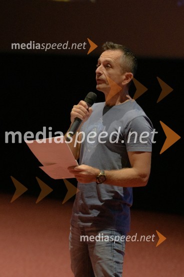  Damijan Vinter, voditeljPremiera prvega slovenskega  božičnega filma KAPA  v Mariboxu