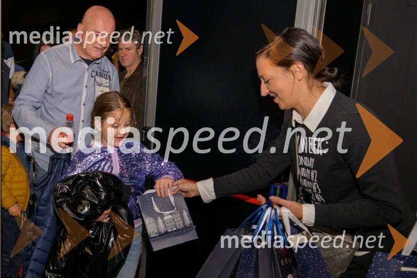  ... ;  Jagoda Đorđević, Pepermint PRPremiera prvega slovenskega  božičnega filma KAPA  v Mariboxu