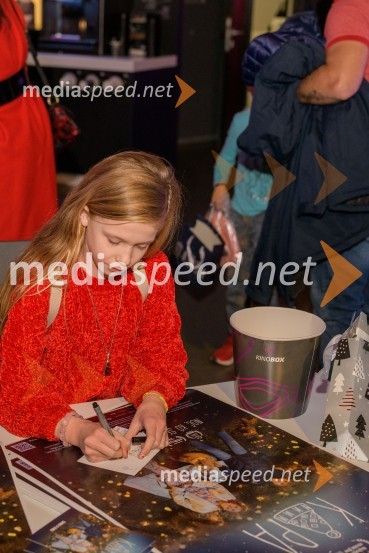  Kaja Podrebersek, igralkaPremiera prvega slovenskega  božičnega filma KAPA  v Mariboxu