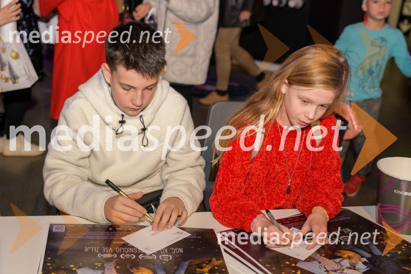  Emil Kulović, igralec;  Kaja Podrebersek, igralkaPremiera prvega slovenskega  božičnega filma KAPA  v Mariboxu