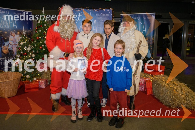  ... ;  ... ;  Emil Kulović, igralec;  Kaja Podrebersek, igralka;  Tilen Kolbe, igralec;  ... ;  ... Premiera prvega slovenskega  božičnega filma KAPA  v Mariboxu