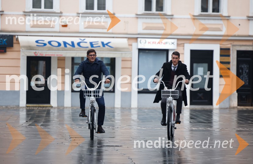  Matjaž Rakovec, župan Mestne občine Kranj;  Janez Černe, podžupan Mestne občine KranjOdprtje dnevno varstvenega centra na Planini
