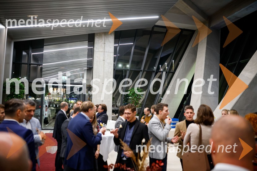 Poslovna liderka in poslovni lider 2023